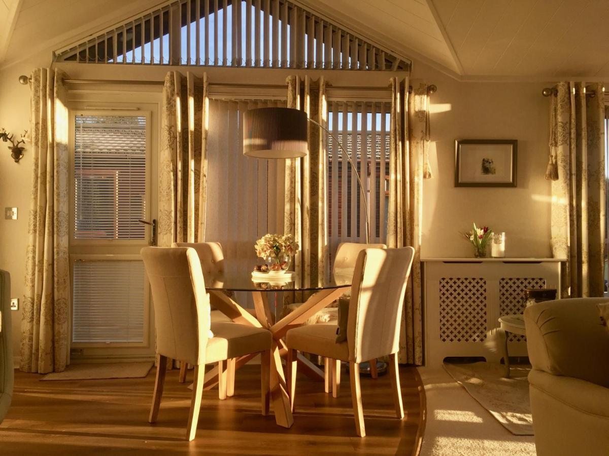 Otter Lodge Auchterarder Extérieur photo